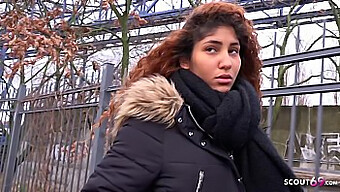 Saksalainen Partiolainen Viettelee Latina-Eebenpuu-Teinin Intensiiviseen Orgasmiin Pickup-Sarjan Aikana