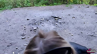 Video Pov De Una Rubia Haciendo Una Mamada Al Aire Libre Con Tragando Semen