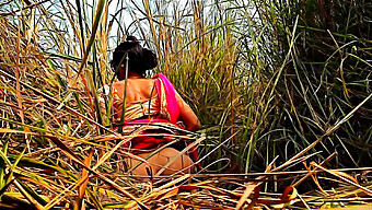 Public Outdoor Fun With A Hot Indian Housewife In The Jungle