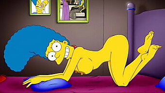 Marge, La Casalinga Arrapata, Urla Di Estasi Mentre Un Carico Caldo Riempie Il Suo Stretto Sedere E Trasuda In Tutte Le Direzioni