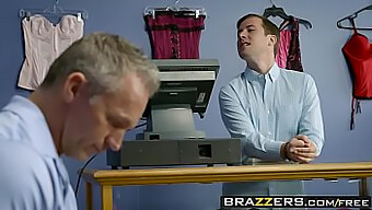 تناسب اندام و لذت در این ویدیوی Brazzers با حضور کارمن والنتینا و جسی جون با هم برخورد می کنند