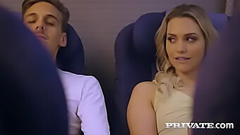 Mia Malkova'S Eerste Keer Met Private: Een Diepe, Gepassioneerde Ontmoeting In Een Vliegtuig