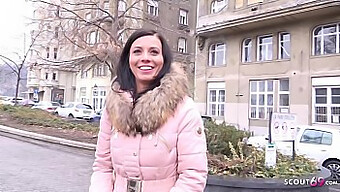 德国童军vicky的真正街头试镜变成了激烈的性爱